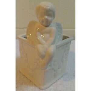 Vintage Angel Sitting Cherub White Ceramic Decorative Planter Pot Vase 7"
